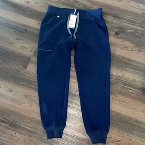 New with tag FIGS joggers scrub pants size SMALL petite NAVY color